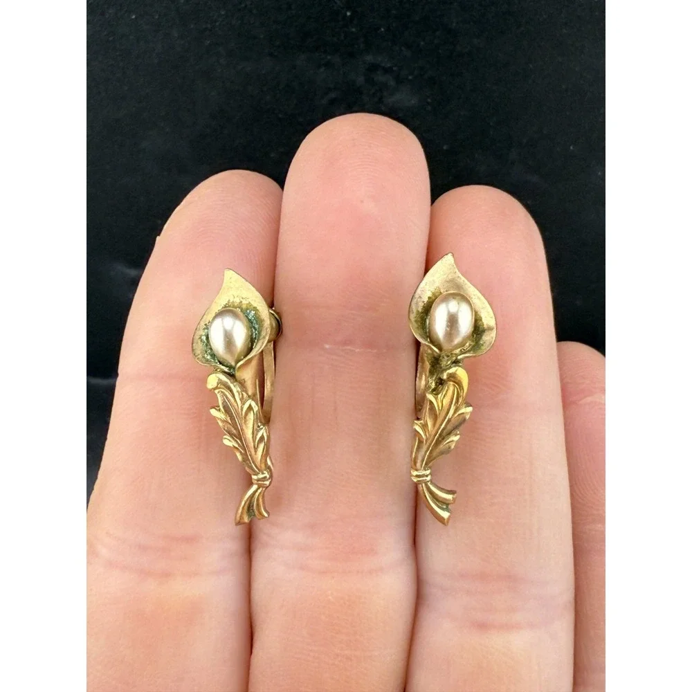 Vintage White Co.  Gold Filled Earrings‎ Faux Pearl